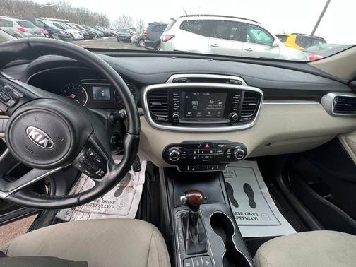 2017 Kia Sorento LX