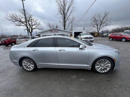 2015 Lincoln MKZ Base