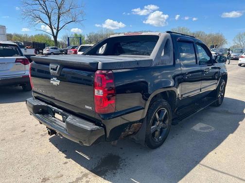 Black 2007 Chevrolet Avalanche 1500 LTZ