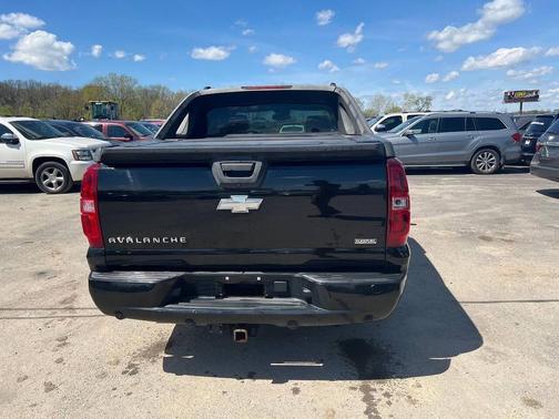 Black 2007 Chevrolet Avalanche 1500 LTZ