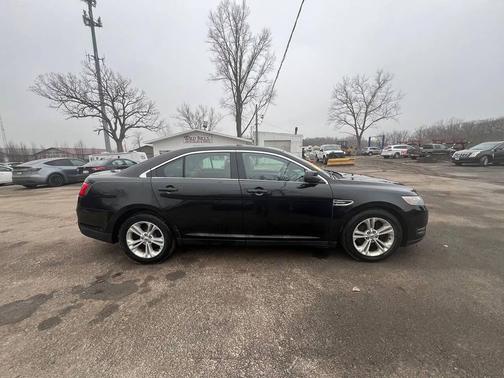 2013 Ford Taurus SEL