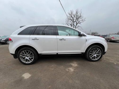 2013 Lincoln MKX Base