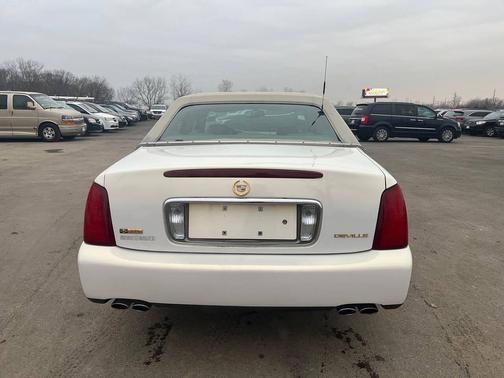 2004 Cadillac DeVille Base