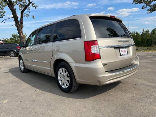 2015 Chrysler Town & Country Touring