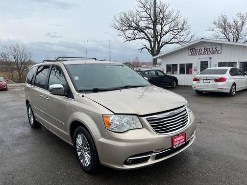 2015 Chrysler Town & Country Touring-L