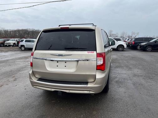 Cashmere/Sandstone Pearlcoat 2015 Chrysler Town & Country Touring-L