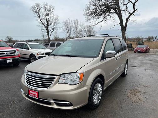 2015 Chrysler Town & Country Touring-L
