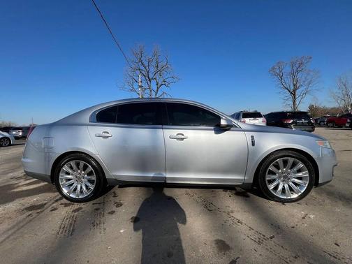 2011 Lincoln MKS Base