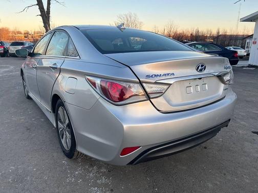 2013 Hyundai SONATA Hybrid Limited