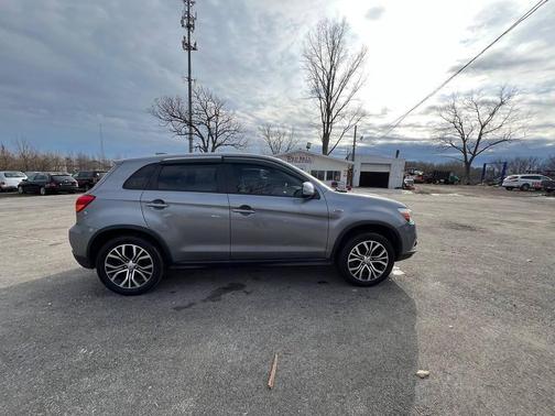 2019 Mitsubishi Outlander Sport SE
