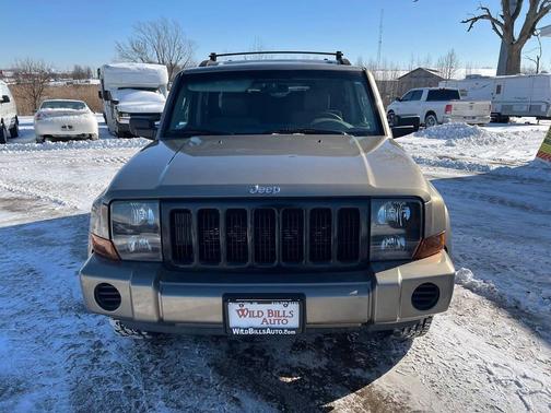 2006 Jeep Commander Base