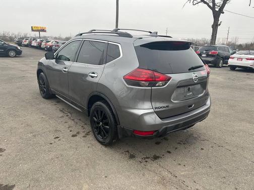 2018 Nissan Rogue SV