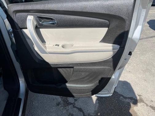 Quicksilver Metallic 2012 GMC Acadia SLT-1