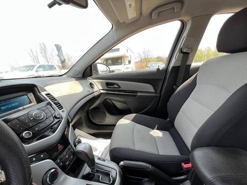 2013 Chevrolet Cruze LS