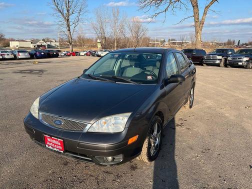 Charcoal 2005 Ford Focus ZX4 S