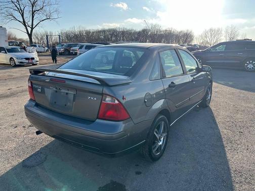 Charcoal 2005 Ford Focus ZX4 S