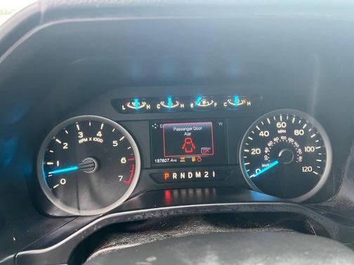 White Platinum Metallic Tri-Coat 2016 Ford F-150 Platinum