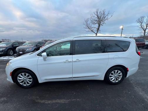 2018 Chrysler Pacifica Touring-L Plus