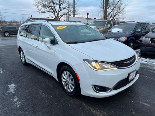 2018 Chrysler Pacifica Touring-L Plus