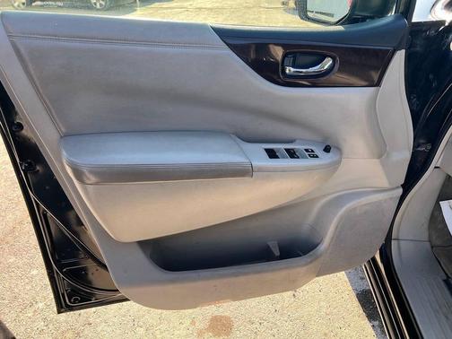 Super Black 2013 Nissan Quest SV