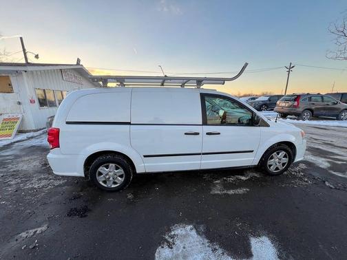 2013 RAM Cargo Tradesman