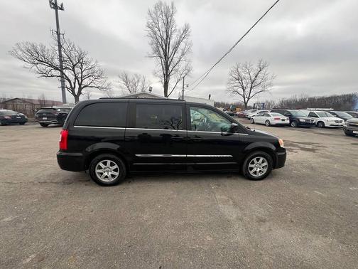 2011 Chrysler Town & Country Touring