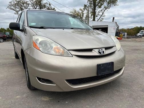 2009 Toyota Sienna LE