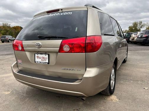 2009 Toyota Sienna LE
