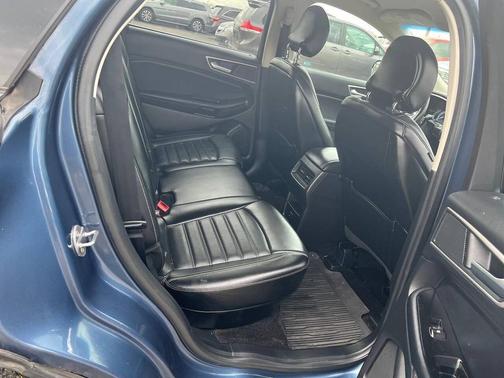 Blue 2018 Ford Edge SEL
