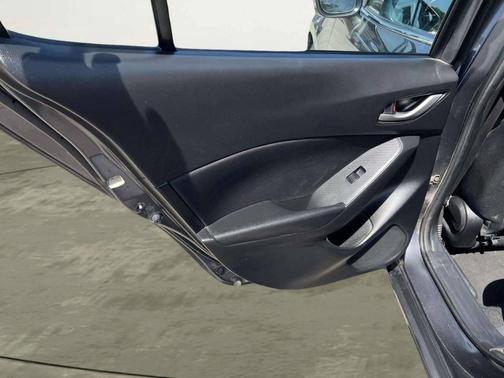 Meteor Gray Mica 2016 Mazda Mazda3 i Sport