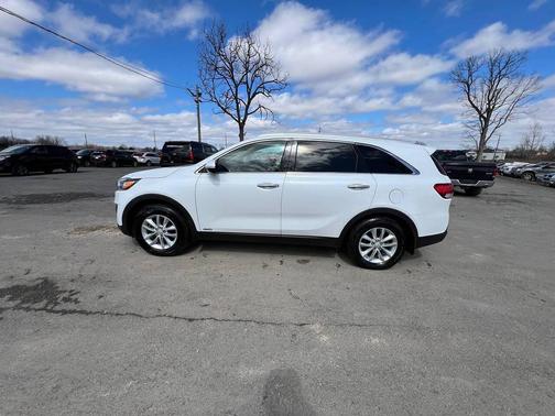 2018 Kia Sorento LX