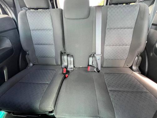 Ingot Silver Metallic 2015 Ford Explorer XLT