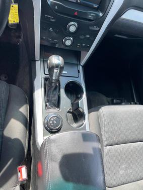 Ingot Silver Metallic 2015 Ford Explorer XLT