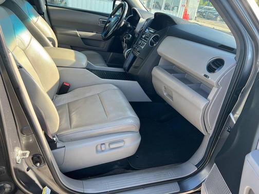 Pewter 2013 Honda Pilot EX