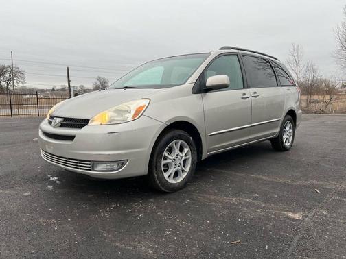 2005 Toyota Sienna XLE