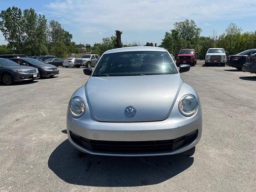 Reflex Silver Metallic 2014 Volkswagen Beetle Auto 1.8T Entry