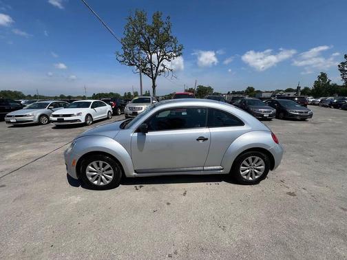 Reflex Silver Metallic 2014 Volkswagen Beetle Auto 1.8T Entry