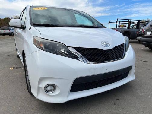 2014 Toyota Sienna SE