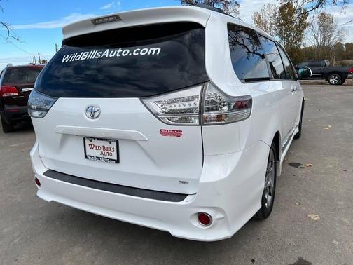 2014 Toyota Sienna SE