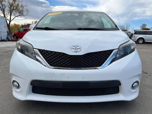 2014 Toyota Sienna SE