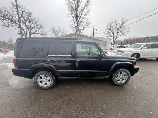 2007 Jeep Commander Sport