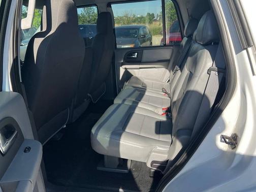 Oxford White Clearcoat 2005 Ford Expedition XLT