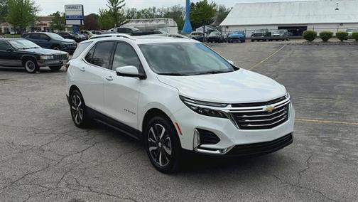 Iridescent Pearl Tricoat 2024 Chevrolet Equinox Premier