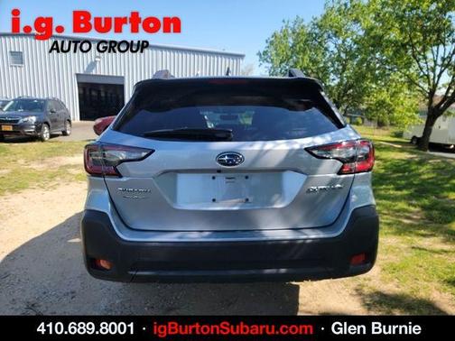 Ice Silver Metallic 2024 Subaru Outback Premium