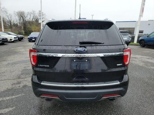 Black 2019 Ford Explorer Limited