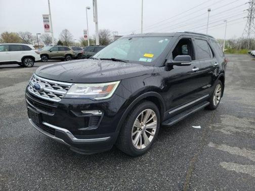 Black 2019 Ford Explorer Limited