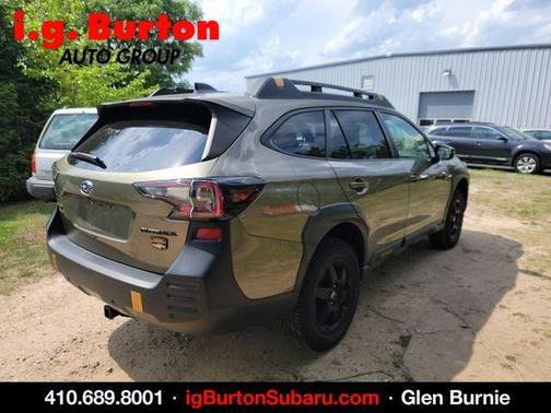 Autumn Green Metallic 2023 Subaru Outback Wilderness