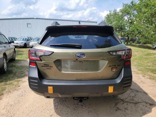 Autumn Green Metallic 2023 Subaru Outback Wilderness