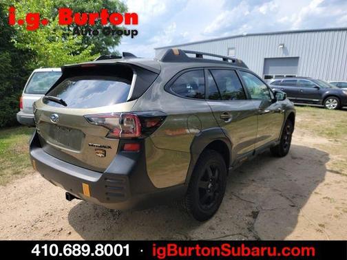 Autumn Green Metallic 2023 Subaru Outback Wilderness