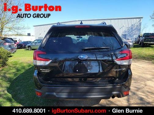 Crystal Black Silica 2022 Subaru Forester Premium